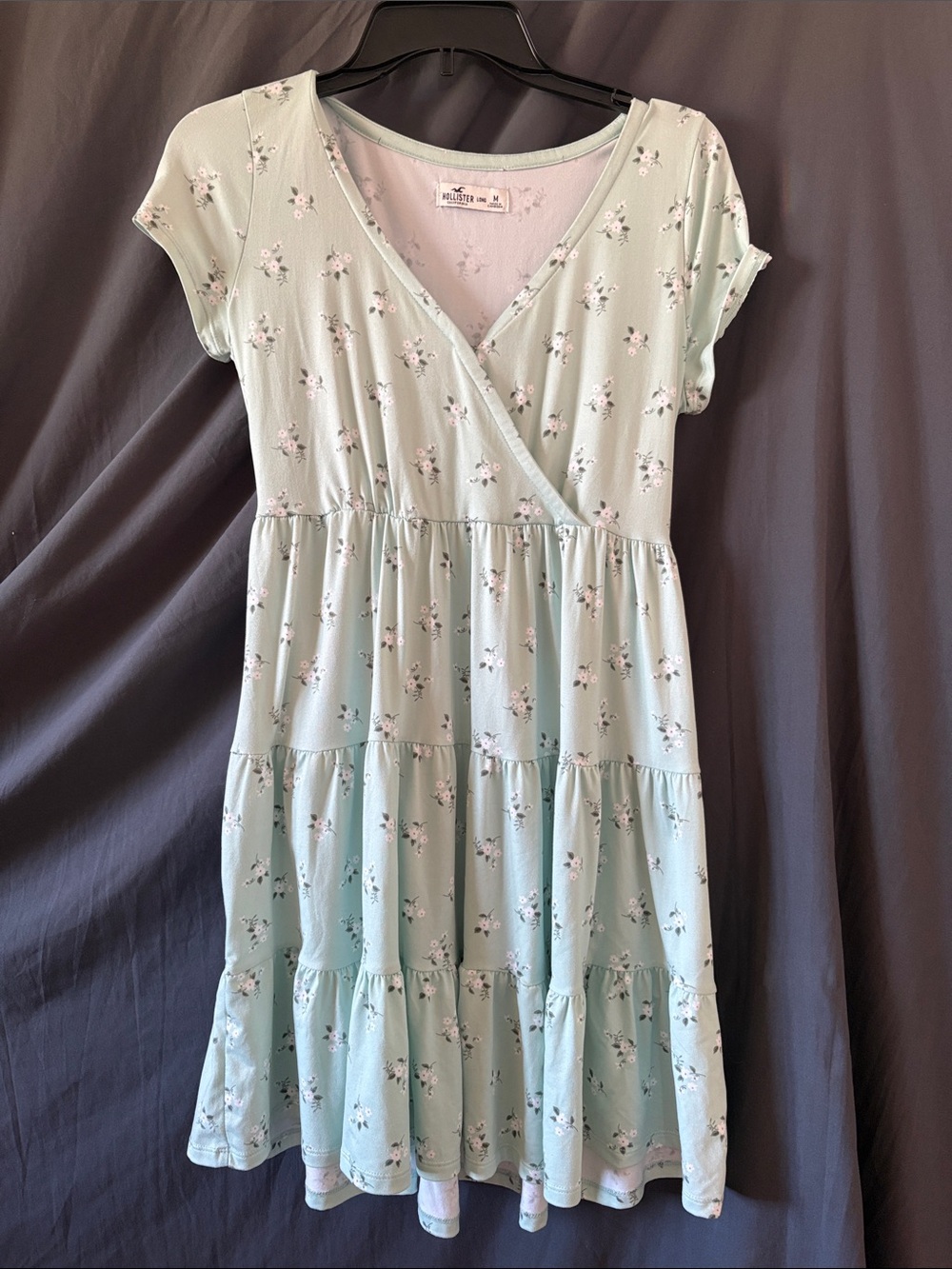 Hollister Mint Floral Tiered V‑Neck Dress